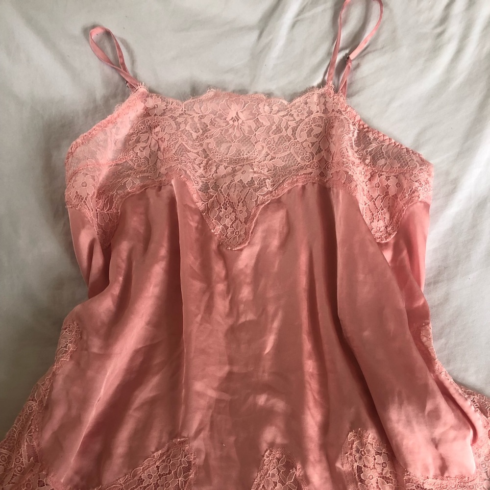 Sweet Victoria’s Secret babydoll lace cami 💕